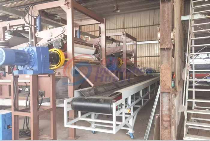 河北兩臺高壓牛糞壓濾機安裝完成